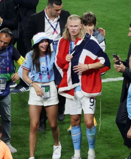 Lo tienen flechado: así festejó Haaland con su bella novia tras ganar la Champions con el Manchester City