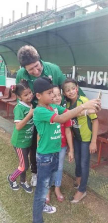 El plantel de Marathón comparte celebrando el Día del Niño en su sede