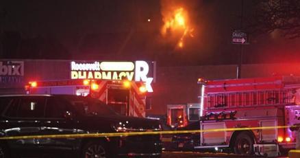 ¡Nueva tragedia! Un avión cae en zona residencial en Filadelfia, se reportan casas quemadas y varios muertos