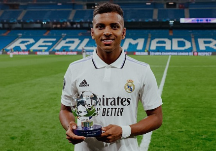 ¡Sorprendió a todos! El brasileño Rodrygo muestra por primera vez que es padre de gemelos y así es la madre de sus hijos