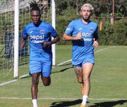 Rubilio Castillo y Auzmendi, la nueva dupla de Motagua en ataque.