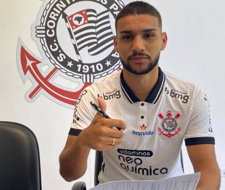 John Kleber Oliveira da Silva fue parte del Corinthians de Brasil.