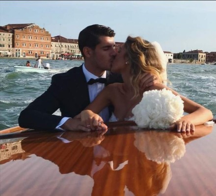 Así disfrutan las vacaciones los cracks ¡Vaya carita la de Messi!