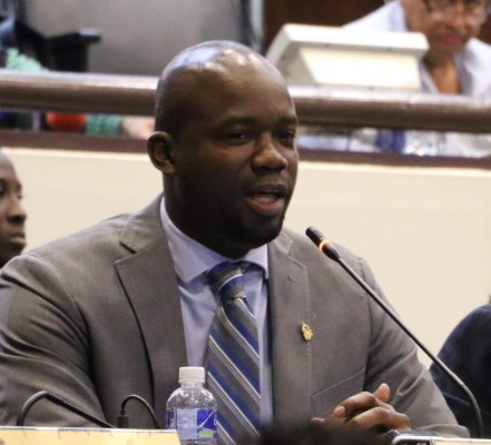 Los trabajos y profesiones a la que se dedican los exjugadores hondureños