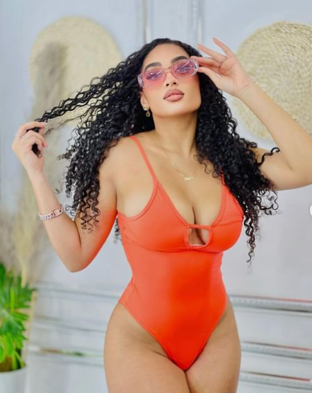 Árbitra y graduada: Sensual bailarina sorprende al revelar noviazgo con futbolista hondureño