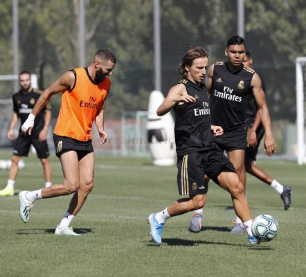 Entrenamiento Real Madrid: El gesto de Marcelo, el dribling de Kubo a Vinicius y la foto entre Keylor y James