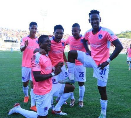 ¡BOMBAZOS! Los fichajes que se calientan en Honduras para el 2017