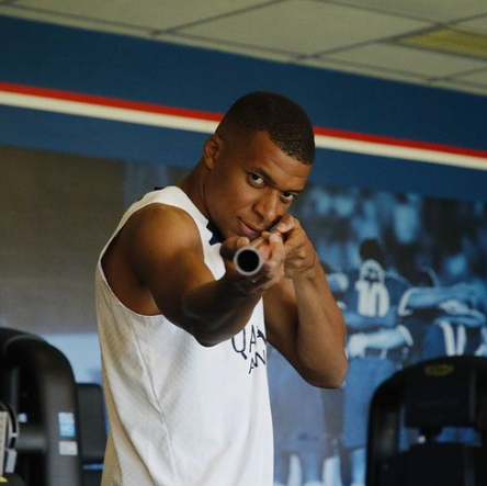 Florentino Pérez fichará a Mbappé si acepta esta exigente cláusula y la disparatada cifra que pide el PSG por su traspaso