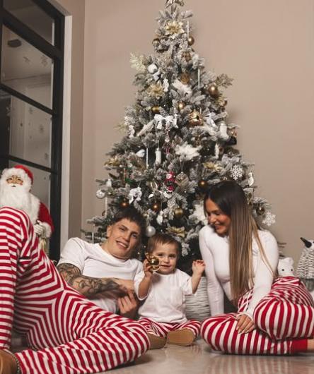 Así pasan la Navidad las grandes estrellas del fútbol: entrenando y el que se disfrazó de Papá Noel