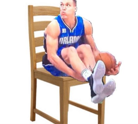 Los mejores memes del 'mate sentado' de Aaron Gordon en la NBA