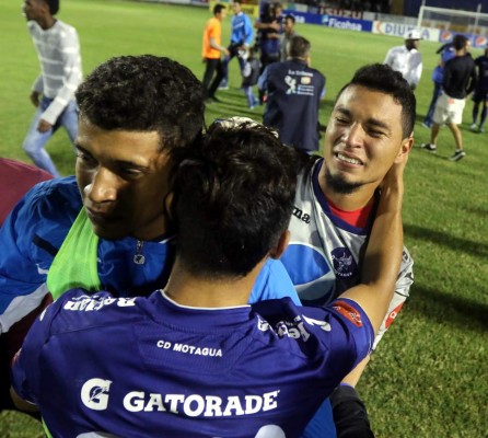 Las imágenes que no se vieron por la TV del Motagua-Olimpia
