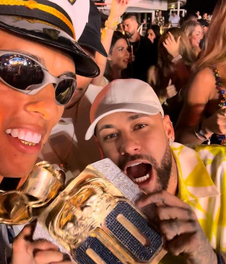 La fiesta de Neymar en su crucero por tres días: descontrol, hermosas mujeres y sorprendido con este regalo