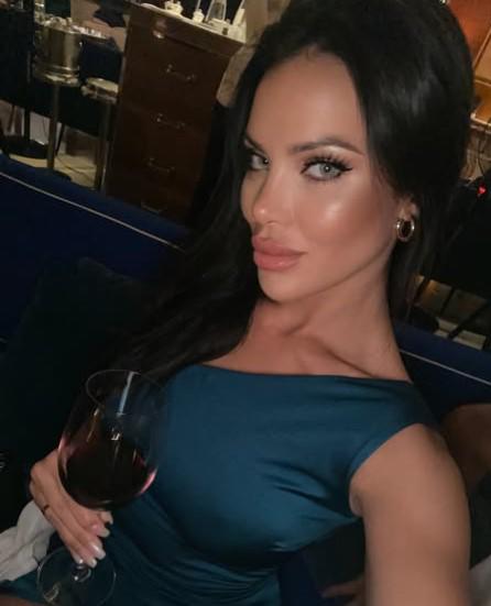 Estuvo con un famoso técnico 22 años mayor que ella y lo revela: Él decía que estaba separado de su mujer