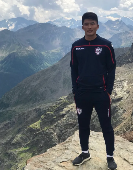 Insólito: Juventus lo había fichado, llevaba tres años desaparecido y hoy reaparece jugando para su selección