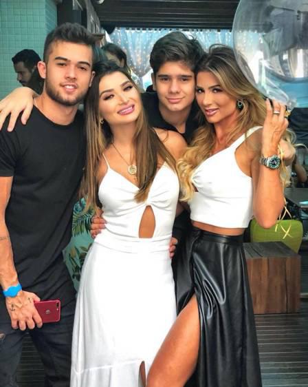 Padre de Neymar revoluciona Brasil con su nueva novia: sale con la mamá de un íntimo amigo de su hijo ¡13 años menor!