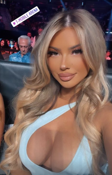 Canelo Álvarez levantó al ruso Bivol en pleno combate y quiénes eran las bellas mujeres que estaban en la segunda fila