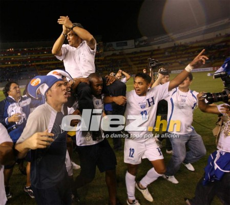 La entrevista de Emilio Izaguirre en 16 fotos