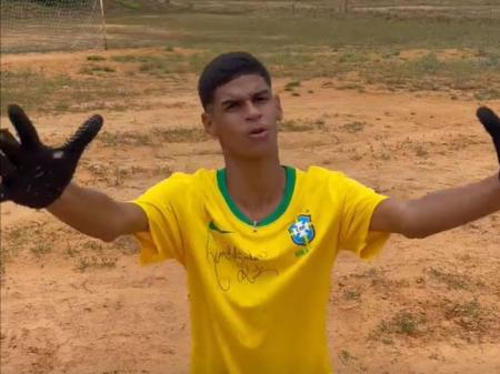 Se inspiró en Cristiano Ronaldo y Ronaldinho lo premió: ¿Quién es Luva de Pedreiro? El joven sensación en el mundo del fútbol y TikTok
