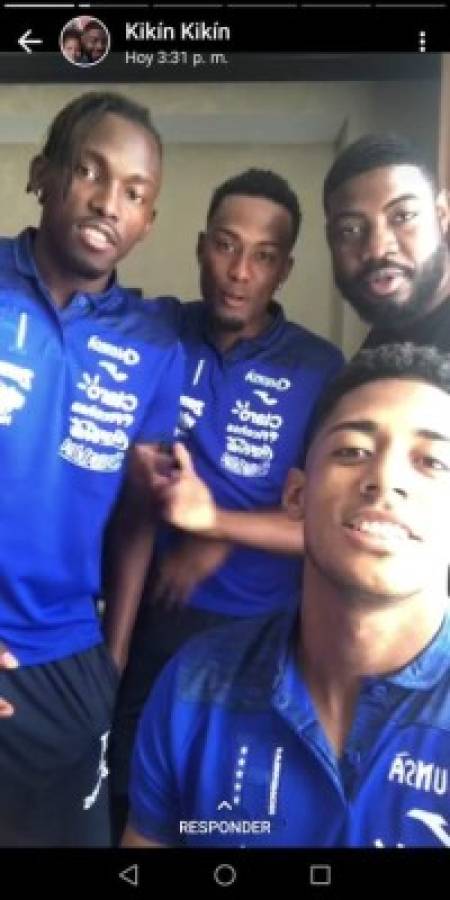 Primo del 'Choco' Lozano es el barbero de la Selección Nacional de Honduras