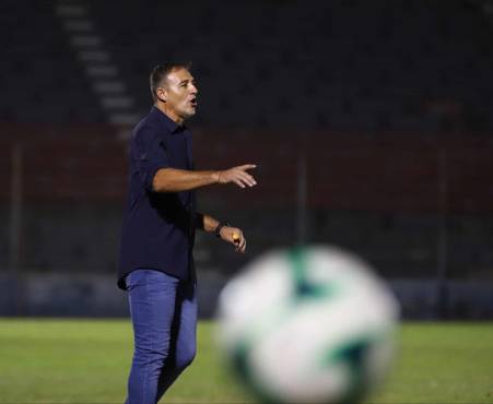 Hernán Medina estuvo en medio de las críticas, pero los últimos resultados le han dado tranquilidad.