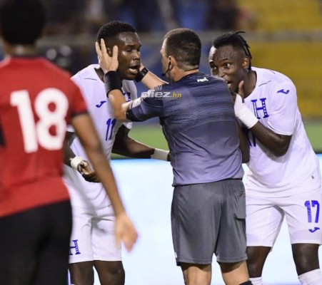 NO VISTE EN TV: Reclamos al árbitro, intercambio de camisas y tristeza trinitense