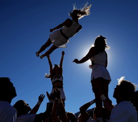Las cheerleaders que engalanan la NFL