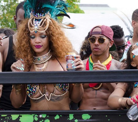 Lewis Hamilton y Rihanna disfrutaron en el carnaval de Barbados