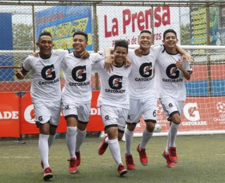 El equipo Tornado de Tegucigalpa, fueron la sensación en el encuentro amistoso ante el Polivalente, venciéndolos 9-0.