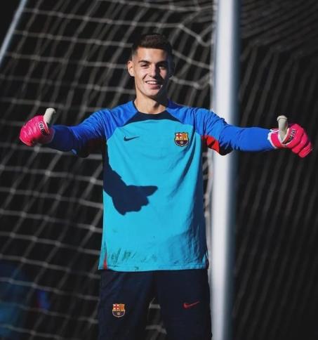 Deco cierra la primera incorporación para el Barcelona: regresa al club la próxima temporada