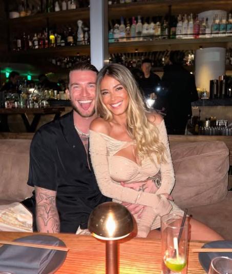 La nueva vida de Karius tras quedarse sin equipo y su esposa Diletta Leotta enamora en Miami