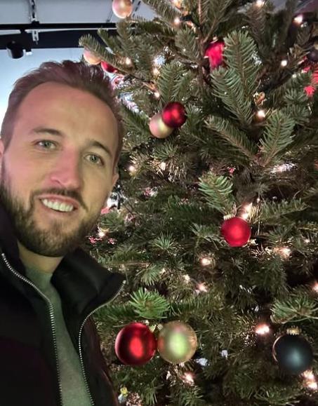 Así pasan la Navidad las grandes estrellas del fútbol: entrenando y el que se disfrazó de Papá Noel