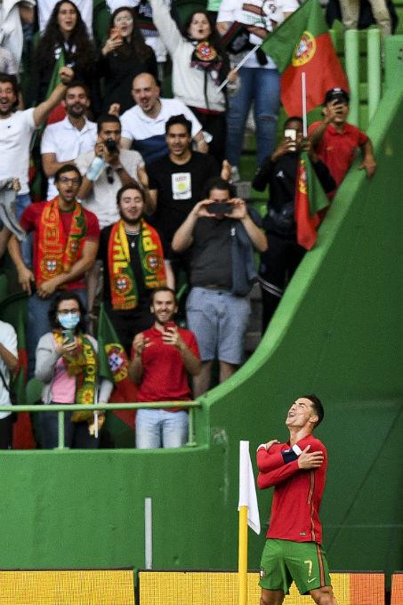 Fotos: Cristiano Ronaldo llega a 117 goles con Portugal gracias a su doblete y su mamá no pudo contener las lágrimas