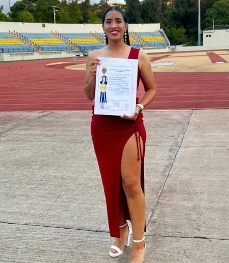 ¿Quién es? Futbolista hondureña se graduó de la UNAH y al día siguiente jugó con la Selección en otro país