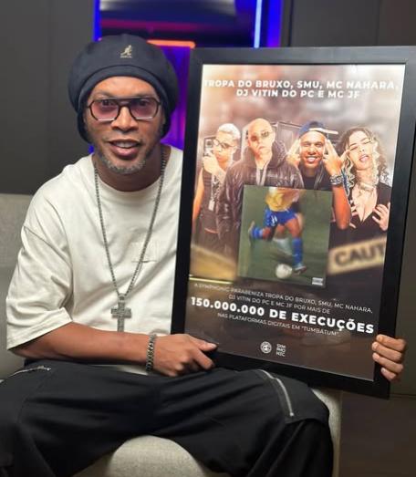 La nueva vida de Ronaldinho y su técnica para generar dinero tras retirarse: Ya empezó la celebración por mi cumpleaños