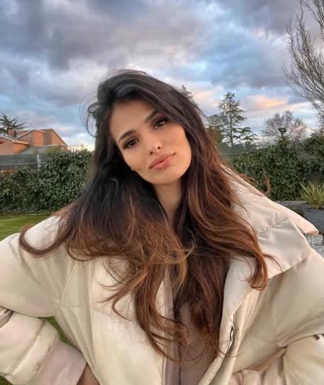 La esposa de Isco fulmina al Chicharito Hernández por su opinión sobre las mujeres: La FIFA debe penarlo