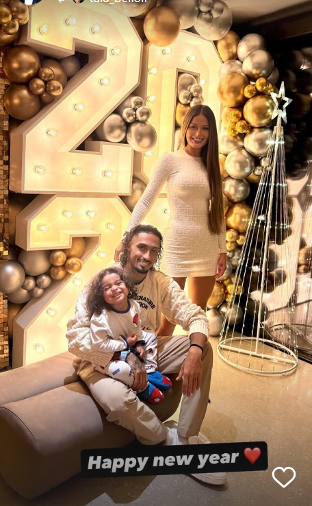 Vinicius con su hermosa novia: así recibieron el 2026 los cracks y Dembélé presume sus títulos