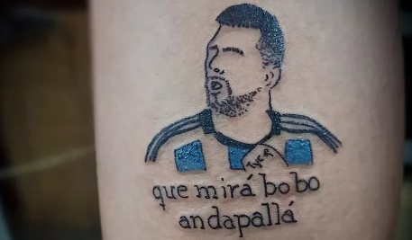 Tremenda locura: los increíbles tatuajes sobre Messi luego de ganar con Argentina el Mundial de Qatar y el ‘‘qué mirás, bobo’’