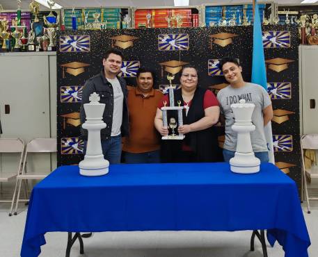 Periodista hondureña vuelve del retiro y se corona campeona del ajedrez femenino: “Cuando algo es tuyo, nadie te lo quita”