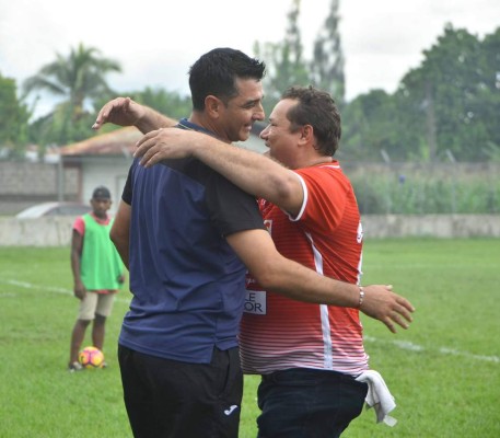 Lo que no se vio en TV: El abrazo de Diego Vázquez con Elencoff y el emotivo adiós de 'Carlón'