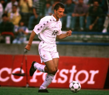 Jugadores de países 'exóticos' que militaron en el Barcelona y Real Madrid