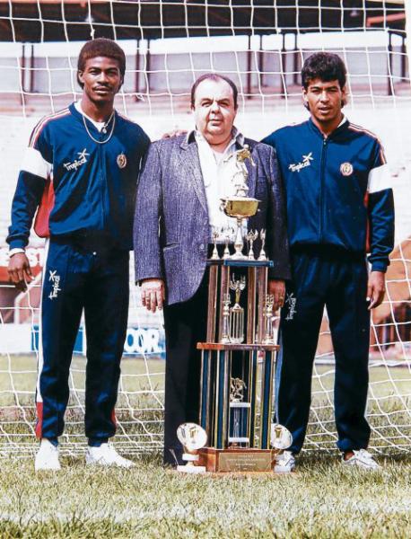 Rafael Ferrari es el último presidente campeón de Concacaf al mando de Olimpia.