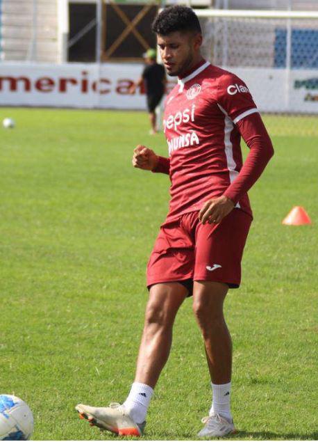 Figuras del Vida forjan su salida, Marathón anuncia bajas y Motagua en busca de su “pez” gordo en el mercado de fichajes