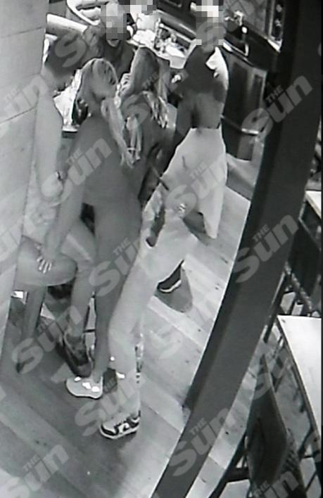 Escándalo sexual de figura del City: fue captado borracho, exhibiendo sus genitales y acosando a una mujer