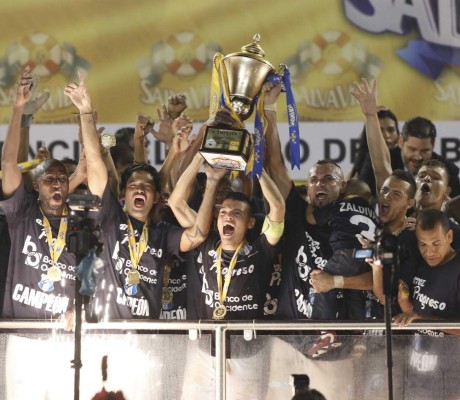 Los clubes y selecciones del mundo que fueron campeones en 2015