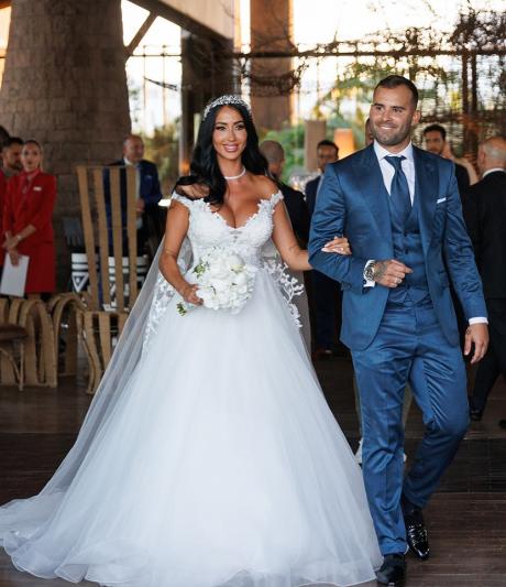 El “sucesor” de Cristiano se fue a un país muy lejano: la nueva vida de Jesé Rodríguez con su bella esposa