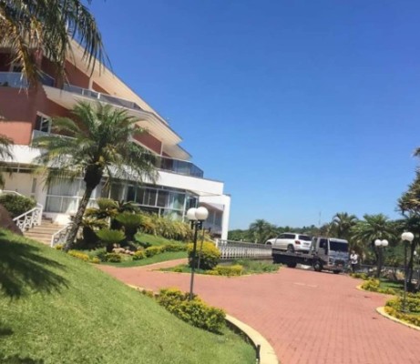 El infierno de Ronaldinho: De ser el rey del Barcelona a las deudas y problemas con la justicia