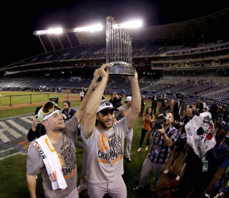 Gigantes ganó la Serie Mundial por tercera vez