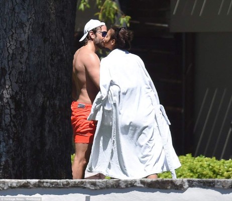 FOTOS: Las candentes vacaciones de Irina Shayk y Bradley Cooper