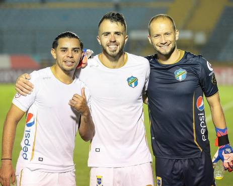 -El defensor Alexander Larín, el mediocampista Marco Bueno y el portero Kevin Mosco son figuras del Comunicaciones.