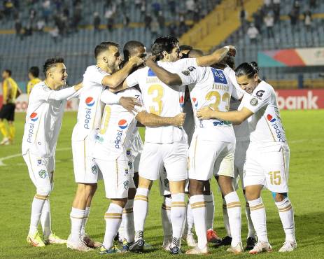 Con extranjeros peligrosos: Comunicaciones aspira al doblete y busca dar el golpe ante Motagua en Liga Concacaf